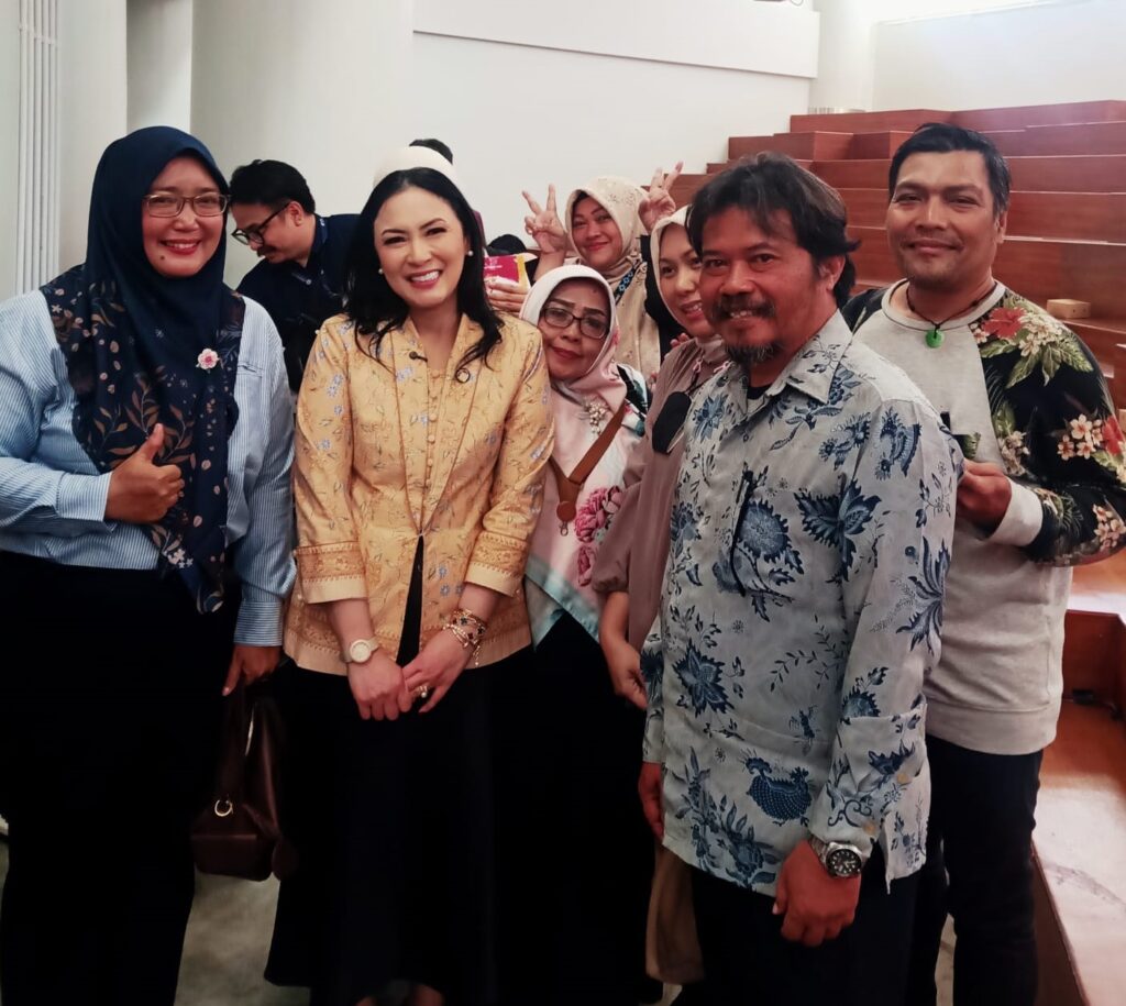 60c423db 5933 430a a312 019b3f9a6aef